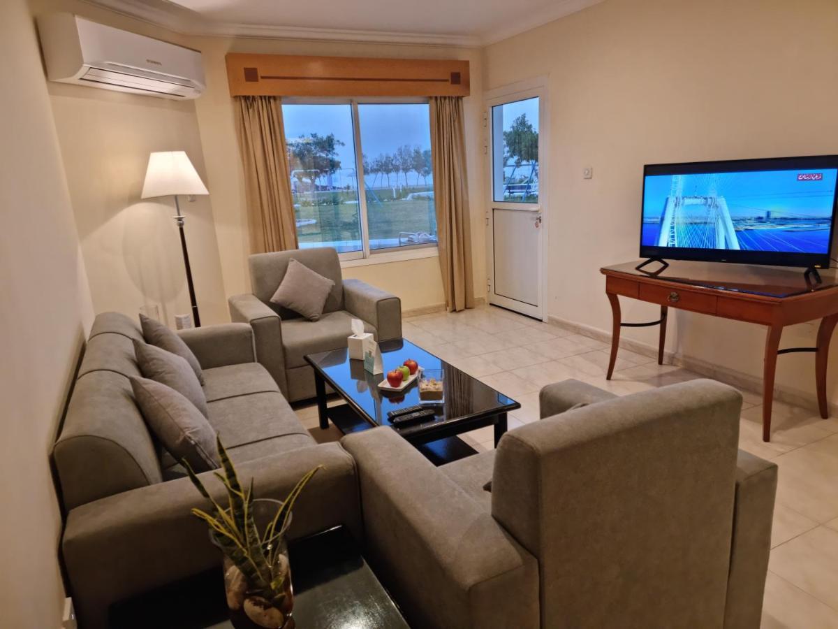 Holiday Beach Resort 迪巴 外观 照片