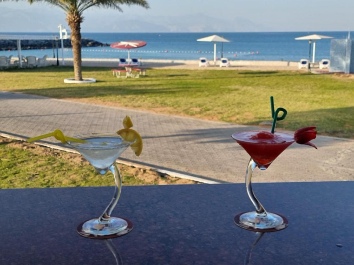 Holiday Beach Resort 迪巴 外观 照片