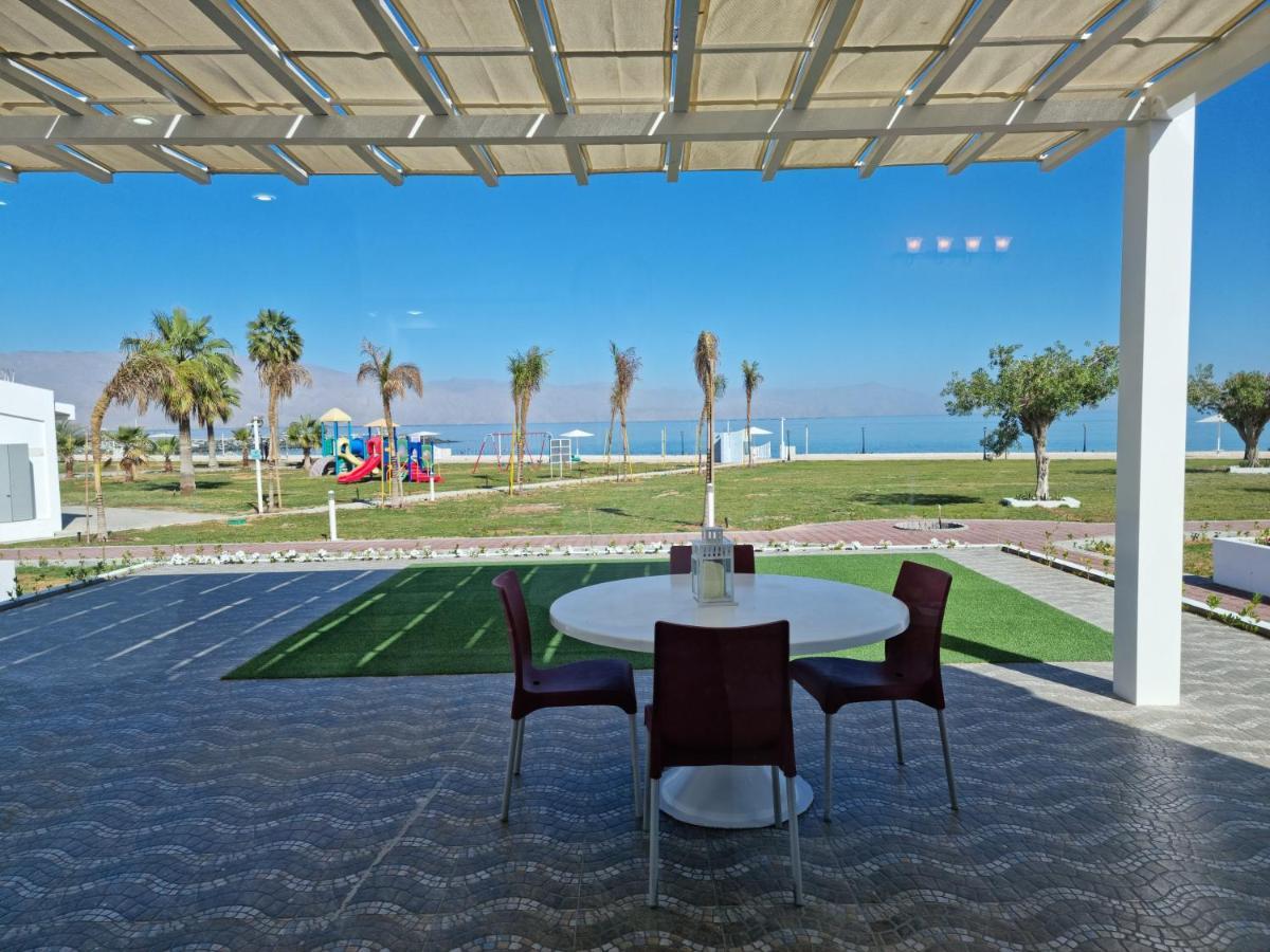 Holiday Beach Resort 迪巴 外观 照片