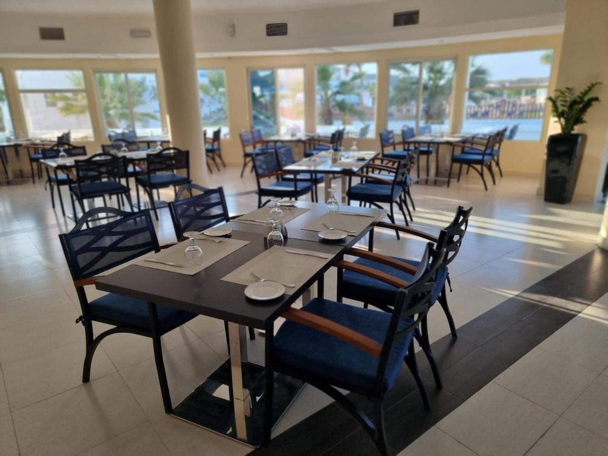 Holiday Beach Resort 迪巴 外观 照片