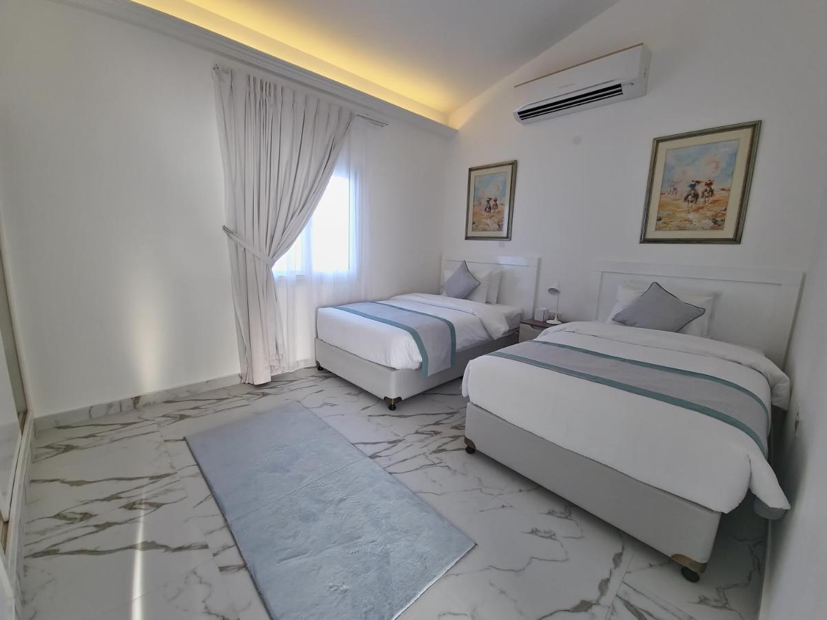 Holiday Beach Resort 迪巴 外观 照片