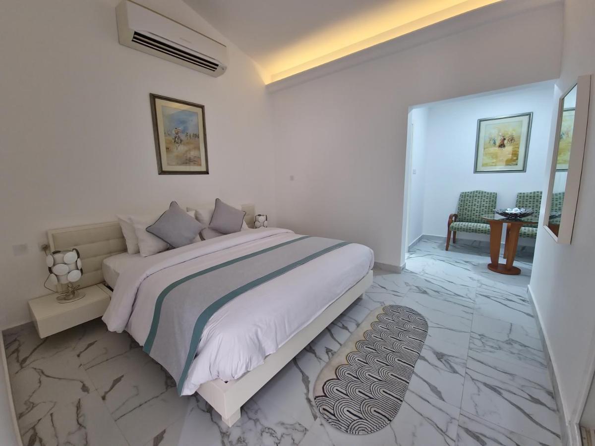 Holiday Beach Resort 迪巴 外观 照片
